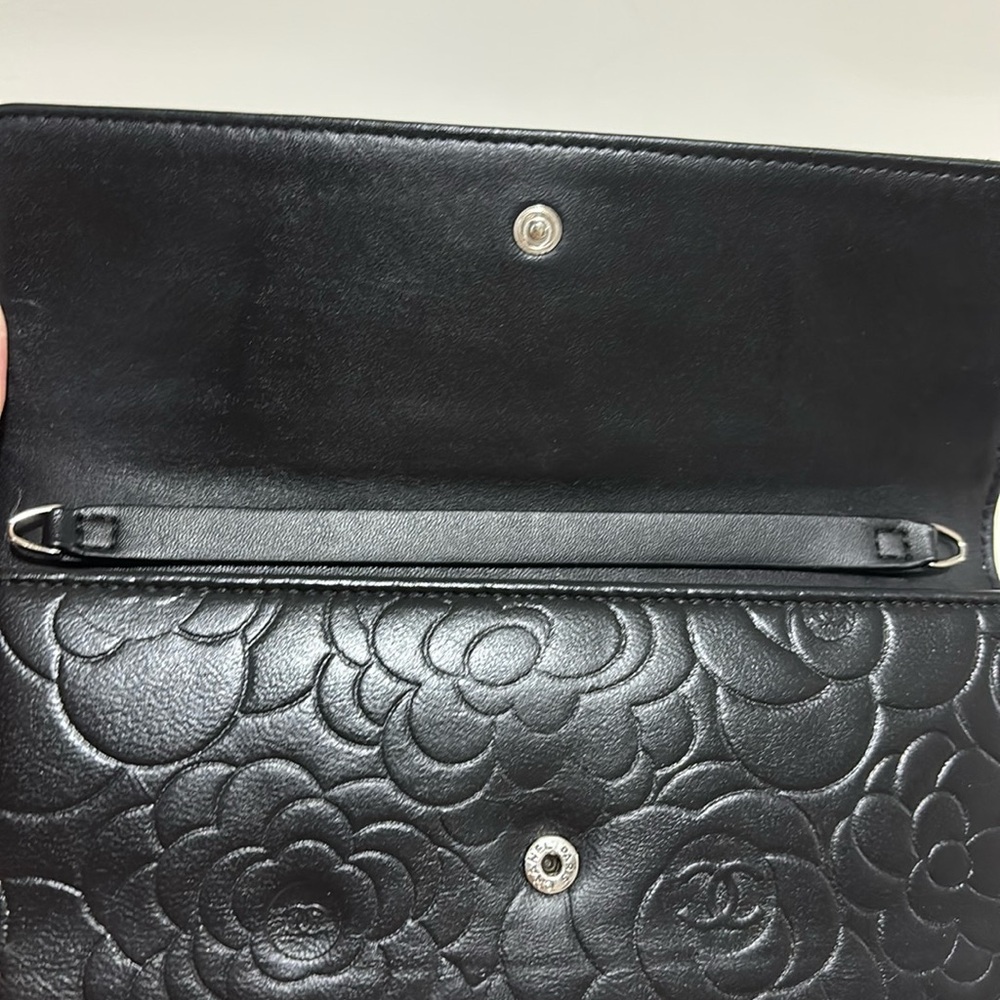 Chanel Authentic Large Black Leather Wallet Camellia Flowers - Picture 13 of 16